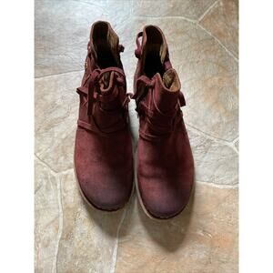 Born Womens Tarkiln Boot Size 8 Red Suede Distressed Bootie Boho Fringe Flat